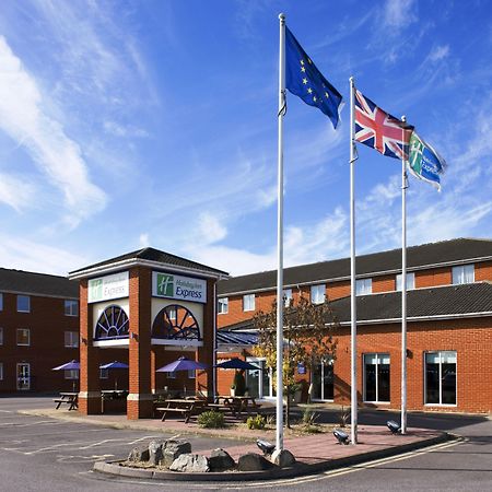 Holiday Inn Express Southampton West By Ihg Totton Zewnętrze zdjęcie