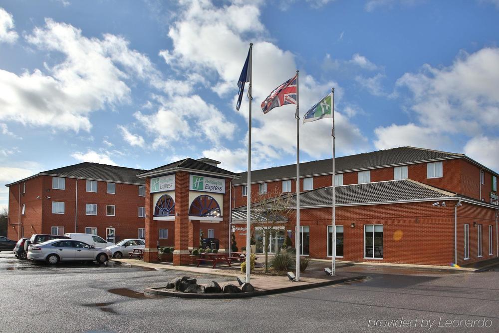 Holiday Inn Express Southampton West By Ihg Totton Zewnętrze zdjęcie
